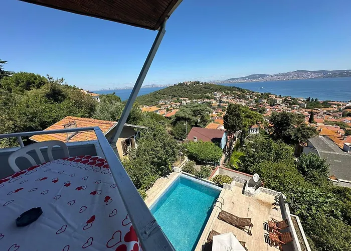 Manzaraada Tepe