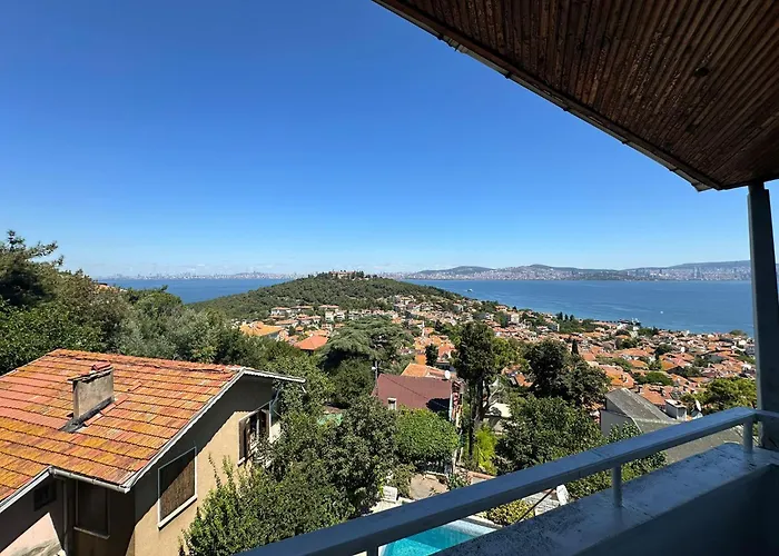 Manzaraada Tepe