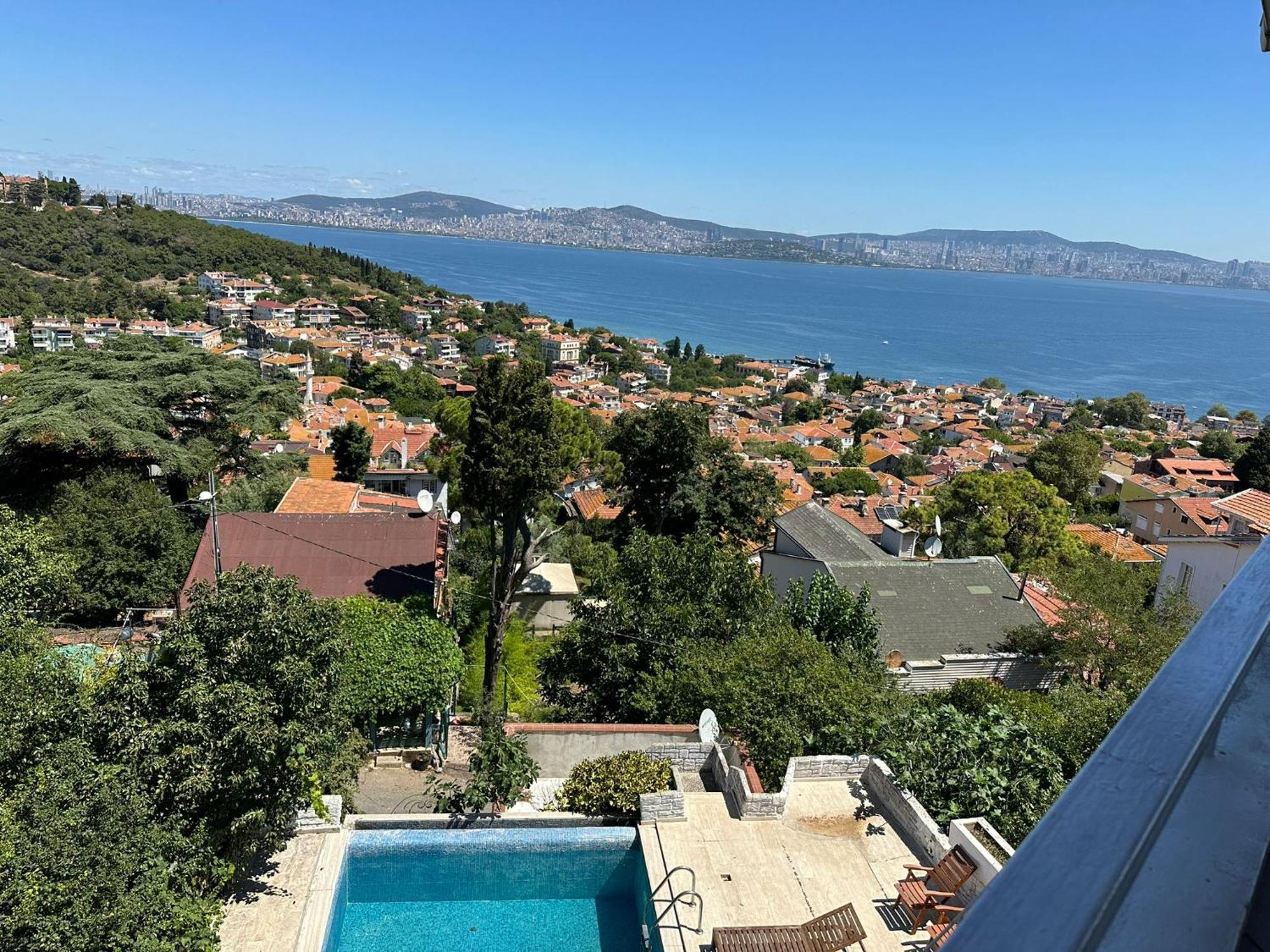 Manzaraada Tepe Heybeliada