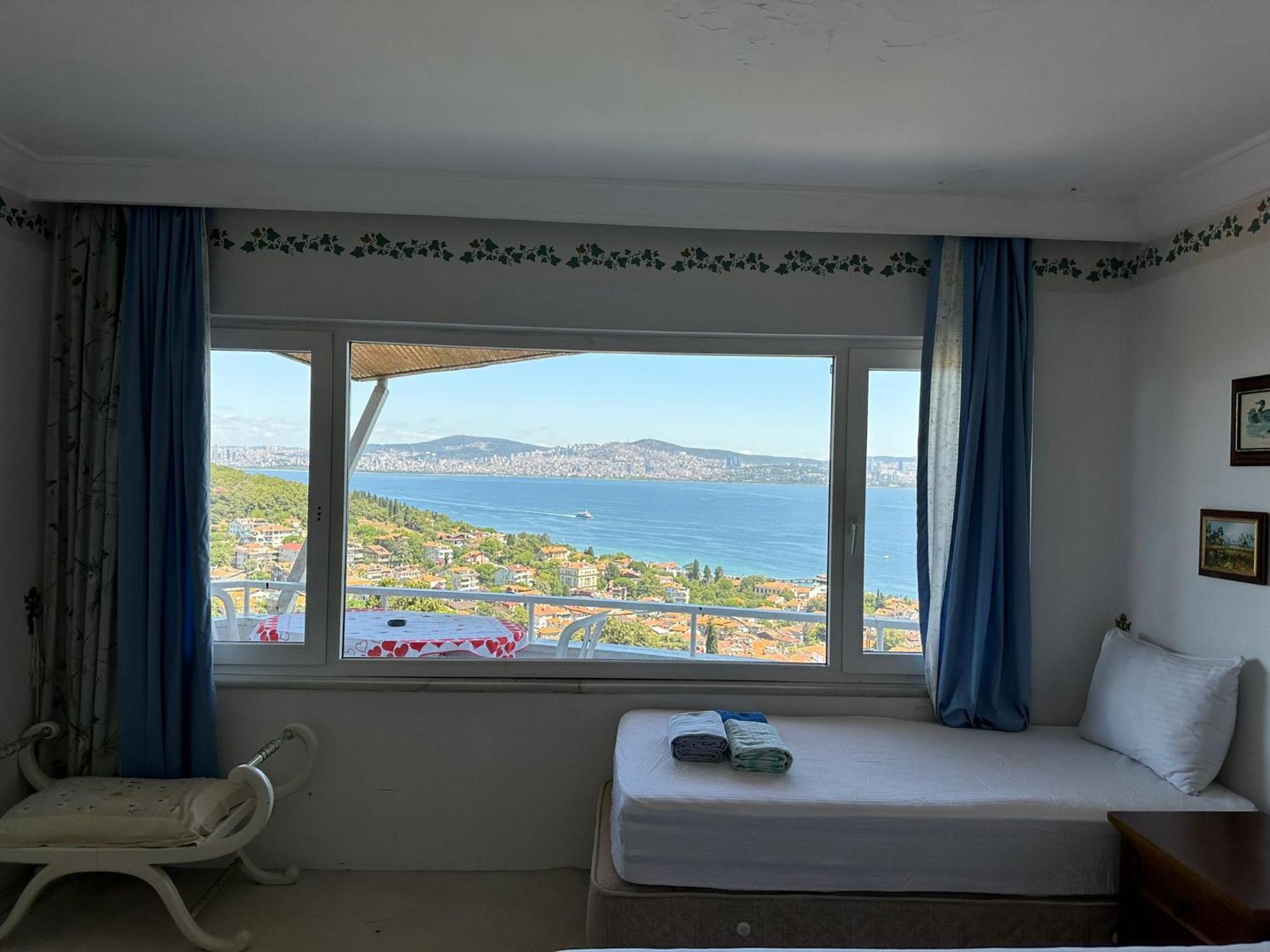 Manzaraada Tepe